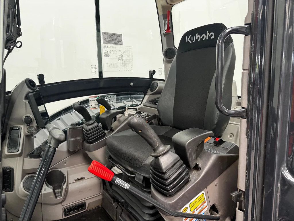 Kubota U56-5