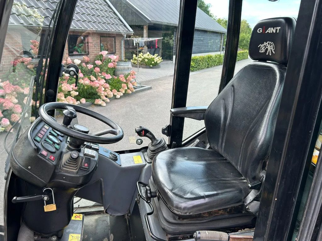 Giant V452T HD
