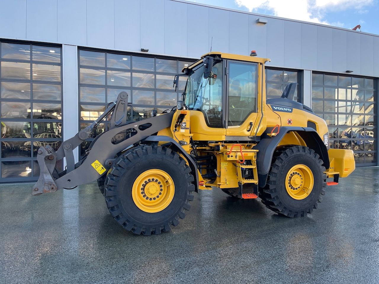 Volvo L90H