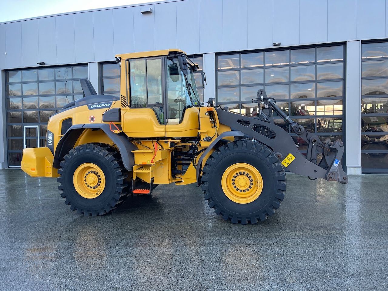 Volvo L90H
