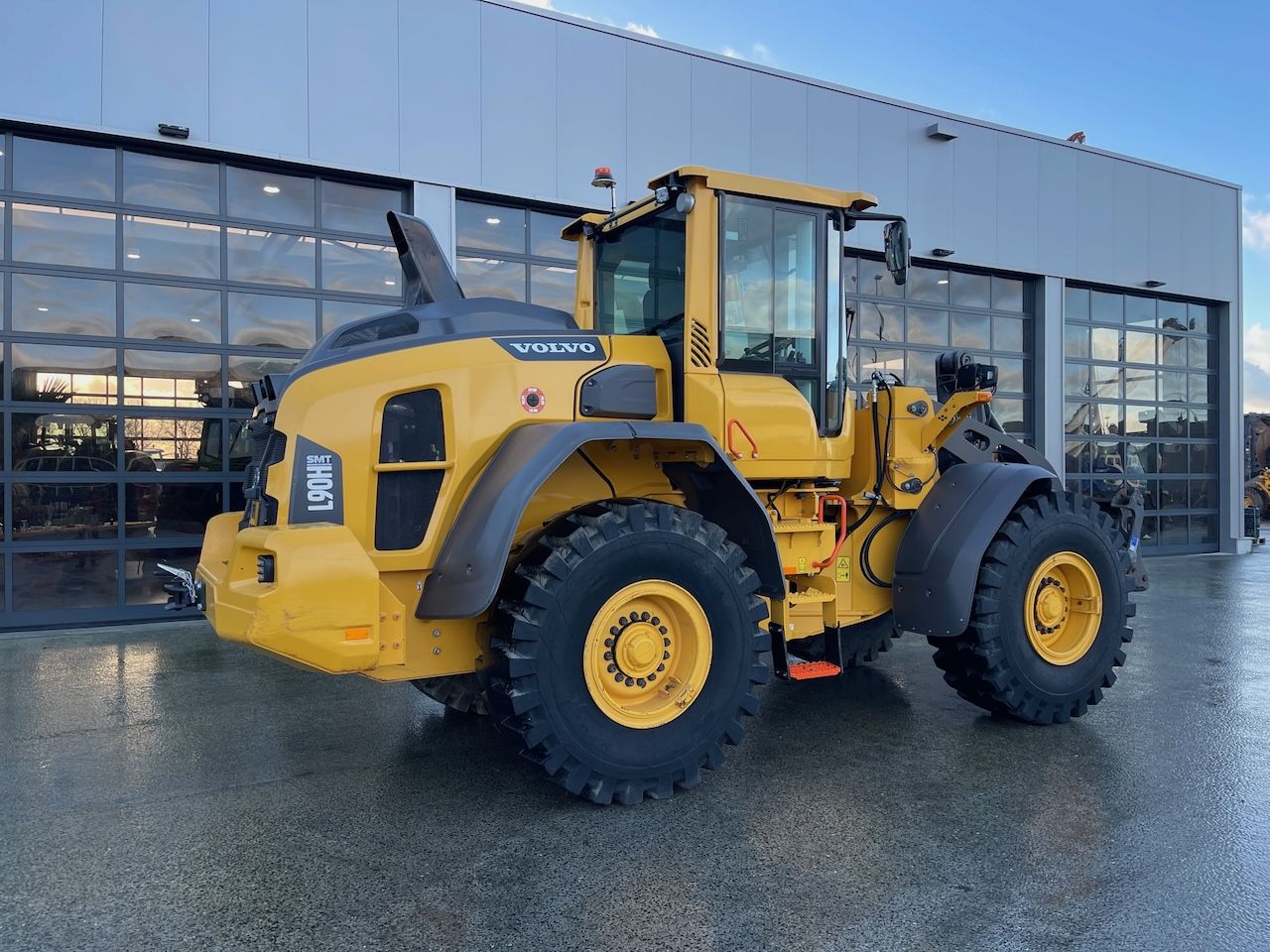 Volvo L90H