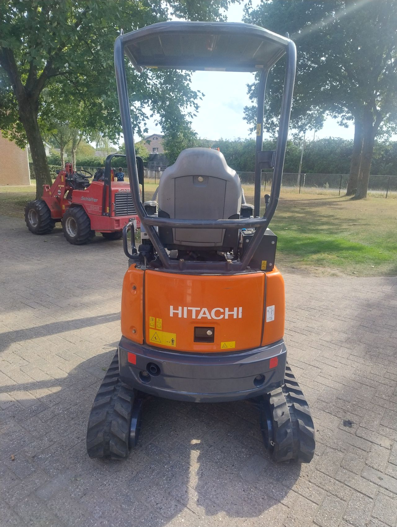 Hitachi zx19u minigraver