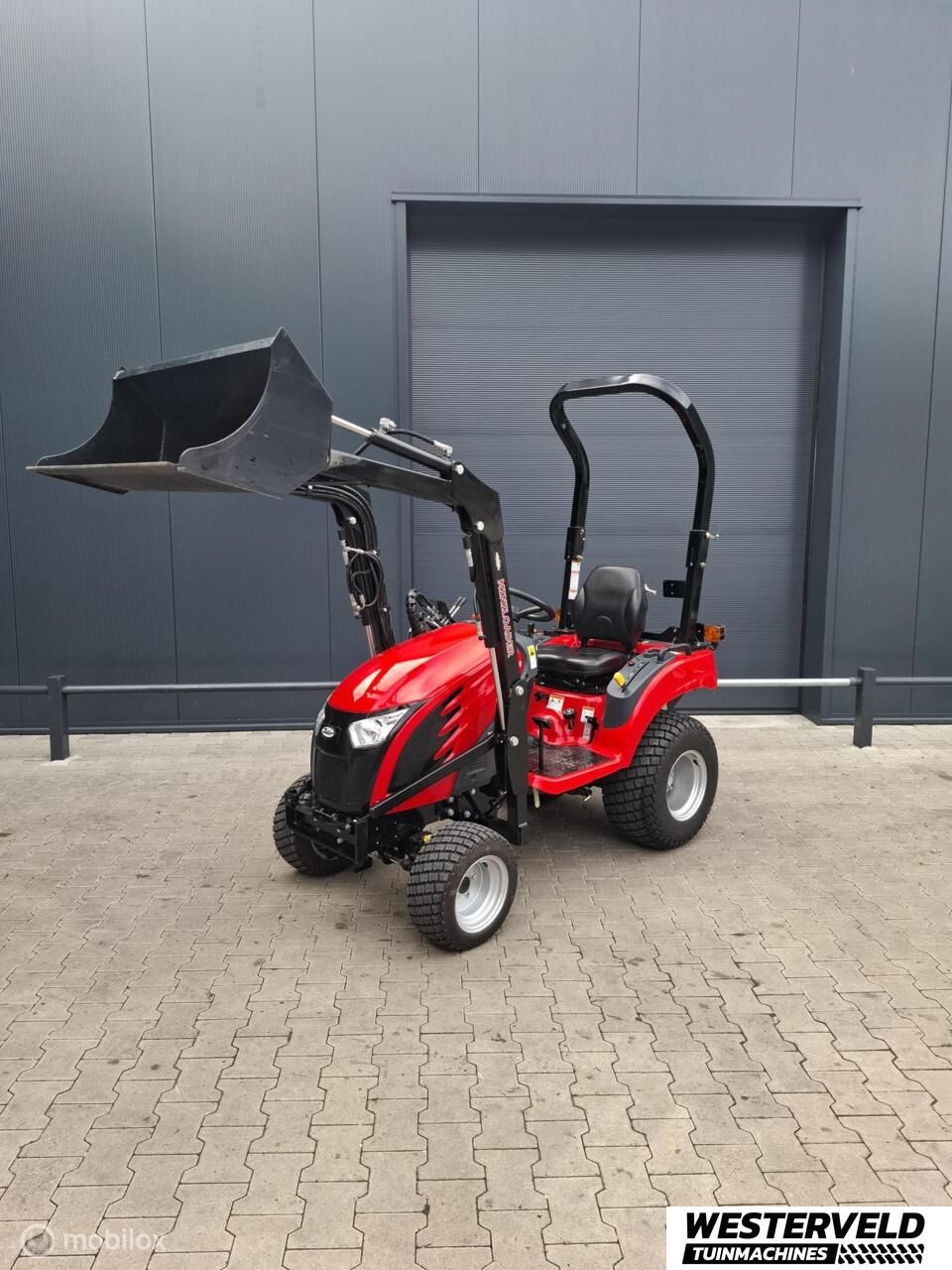 Jong gebruikte Tym Primo 20 mini tractor met voorlader hydro
