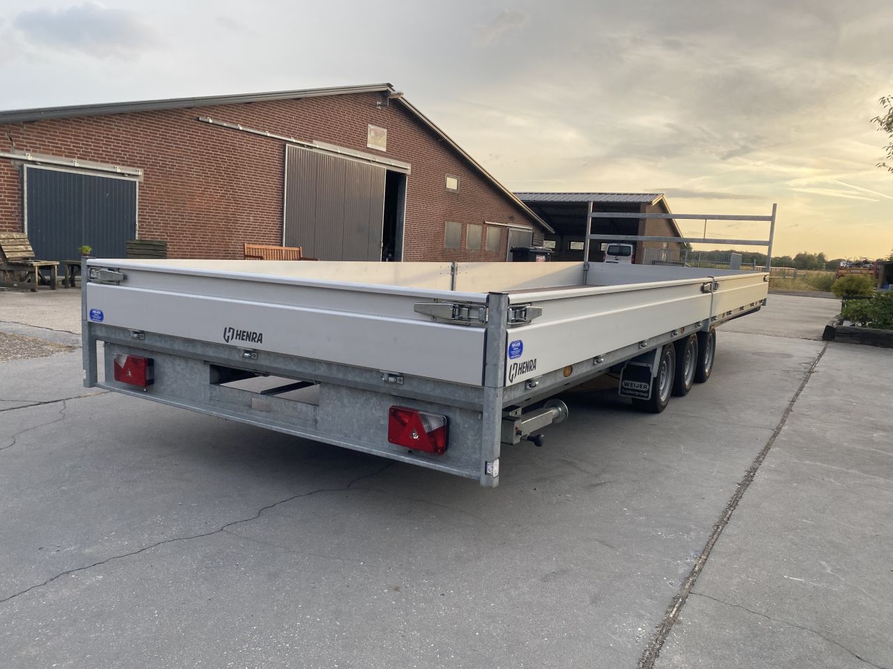 Nette Henra aanhangwagen