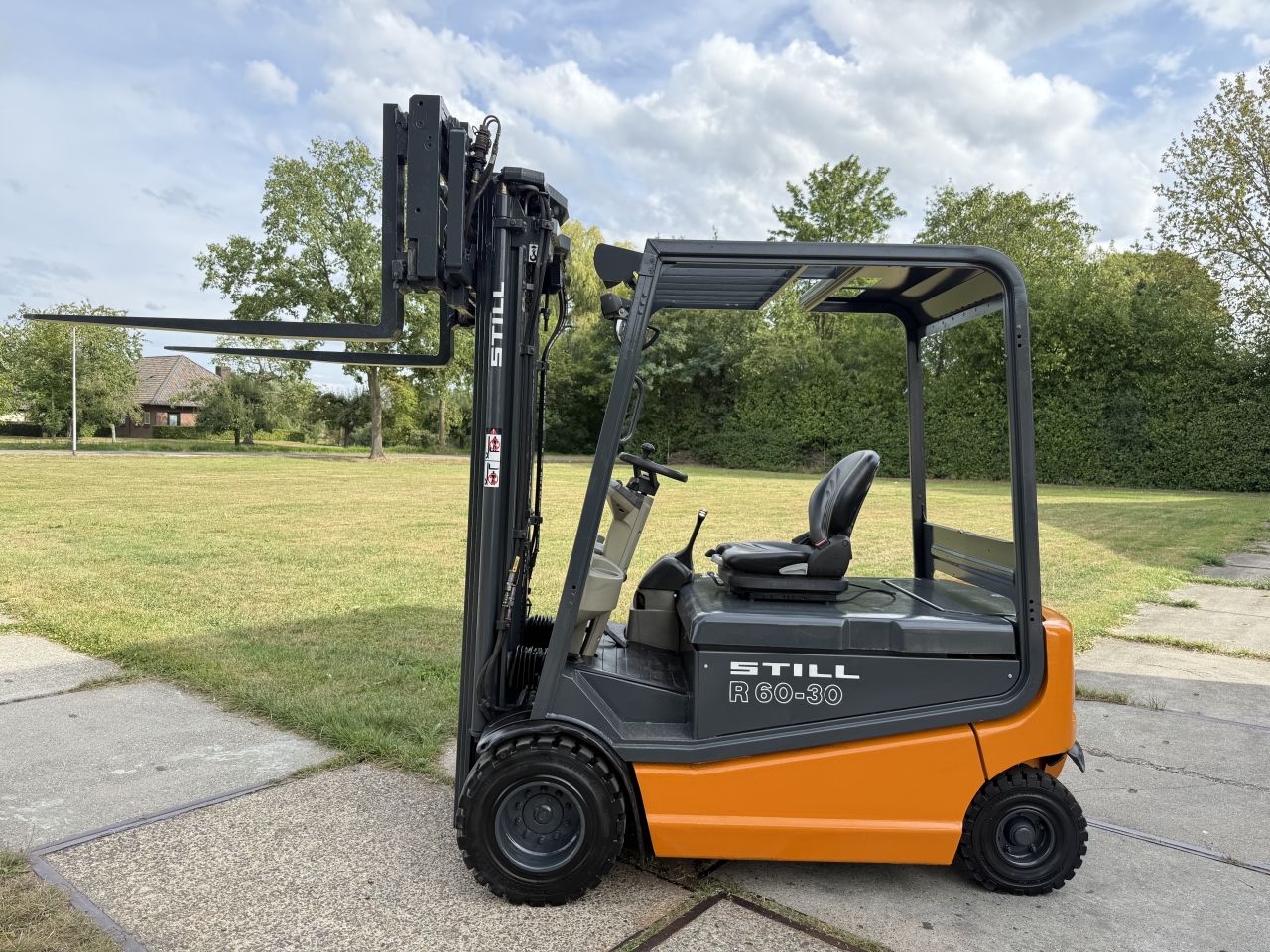Still 3000KG triplex Sideshift vorkversteller 2019 accu 6900uur