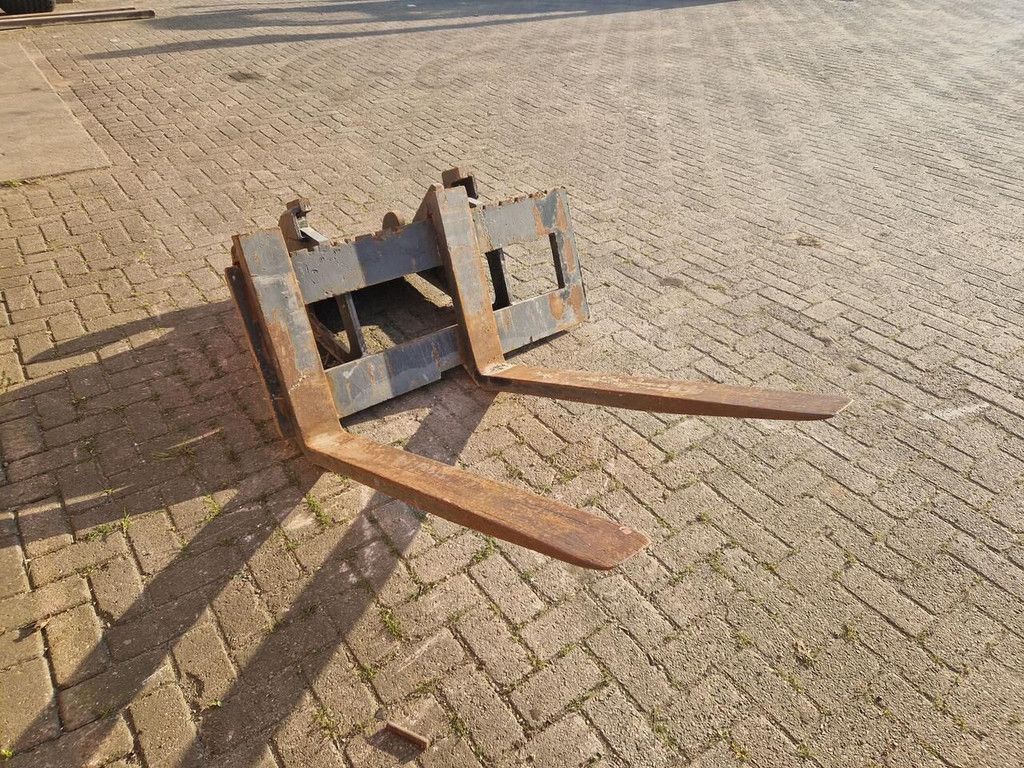 Pallet fork