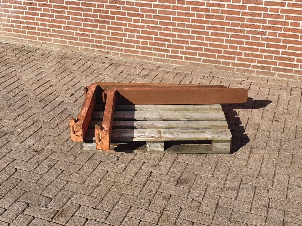 Pallet fork
