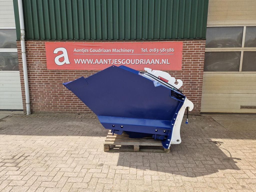 Bottom opening container