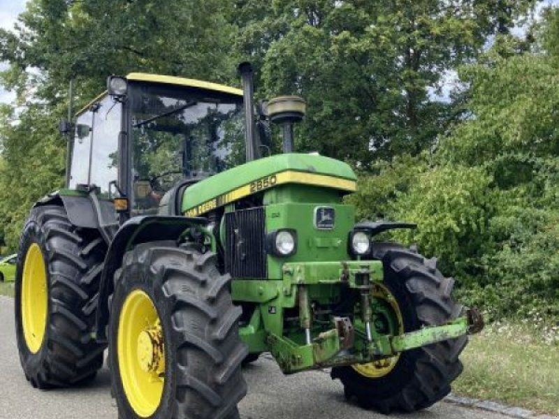 John Deere 2850
