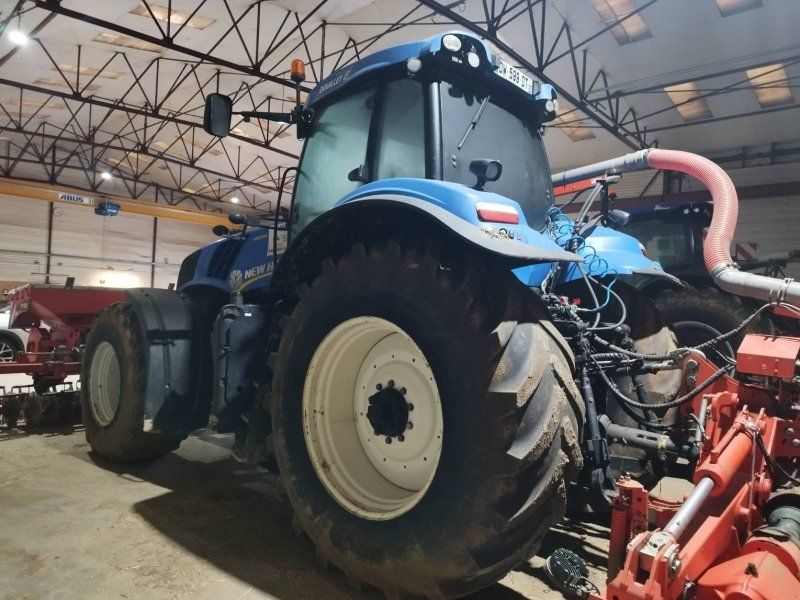 New Holland T8.330AC