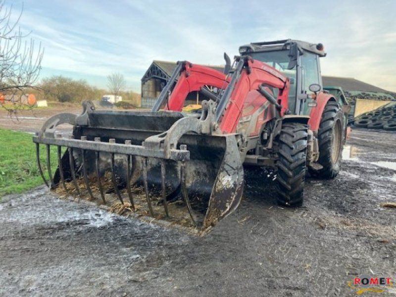 Massey Ferguson 5S-115 D4 DX