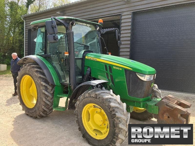 John Deere 5090M