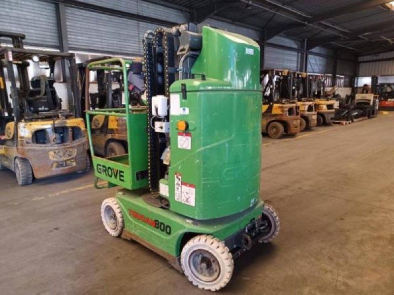 JLG TOUCAN 800