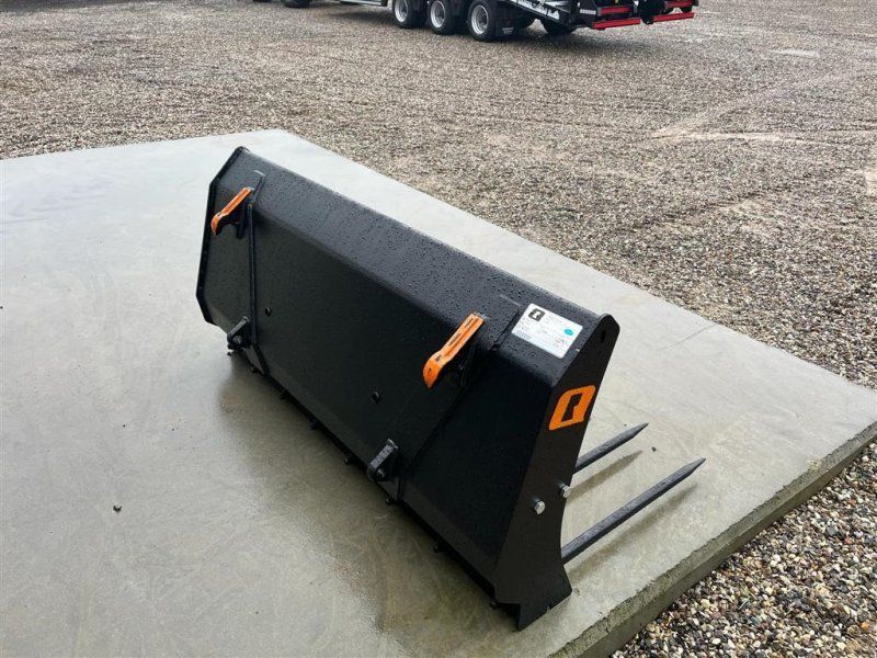 M 150+ Møggreb