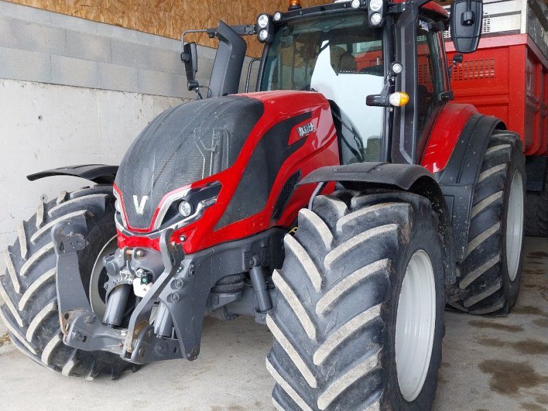 Valtra T215D