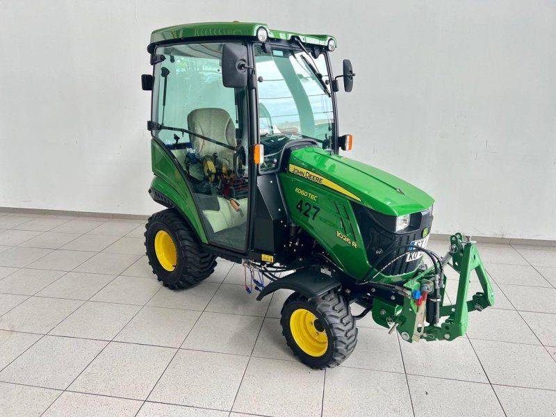 John Deere 1026R