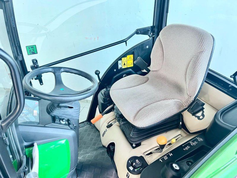 John Deere 1026R