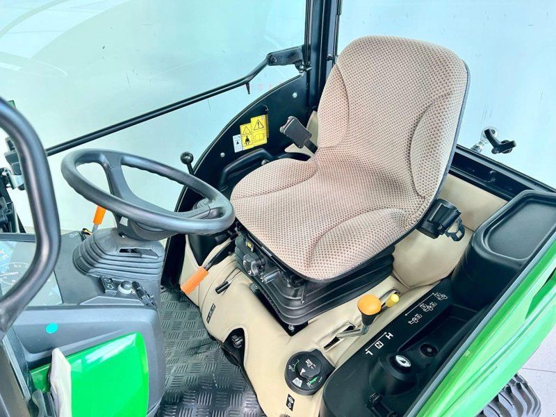 John Deere 1026R
