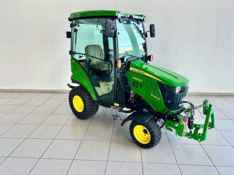 John Deere 1026R