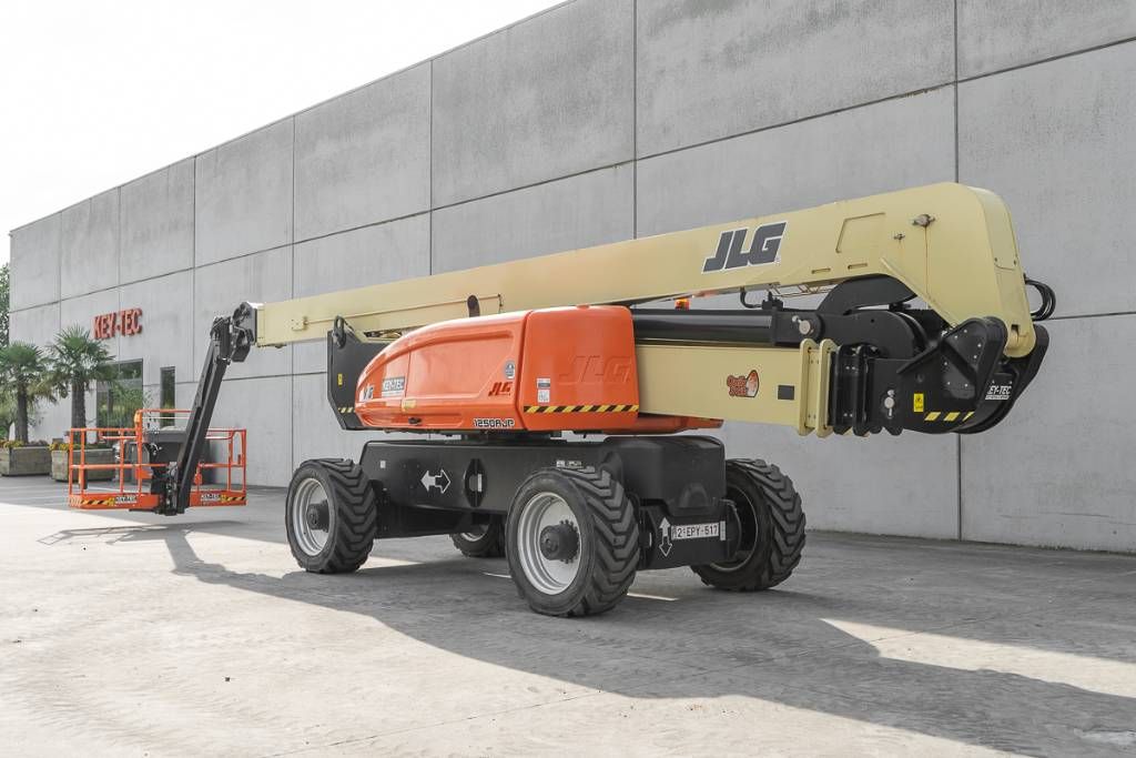 JLG 1250 AJP