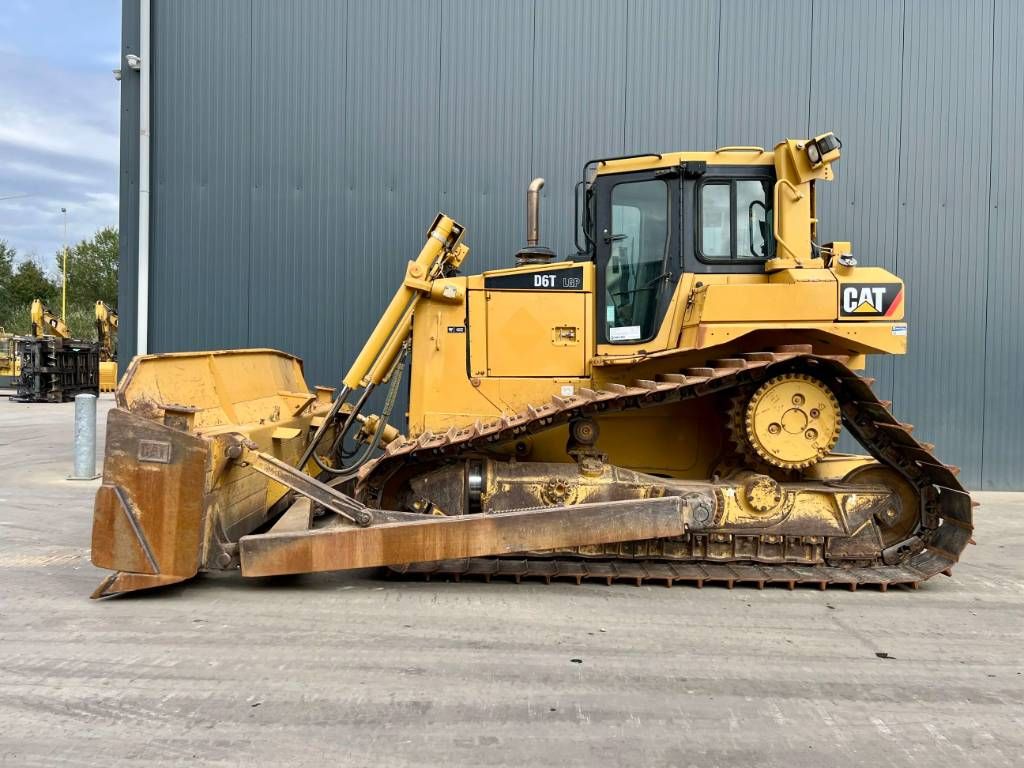 CAT D6T LGP