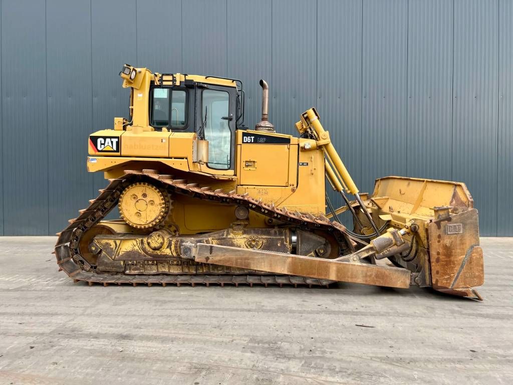 CAT D6T LGP