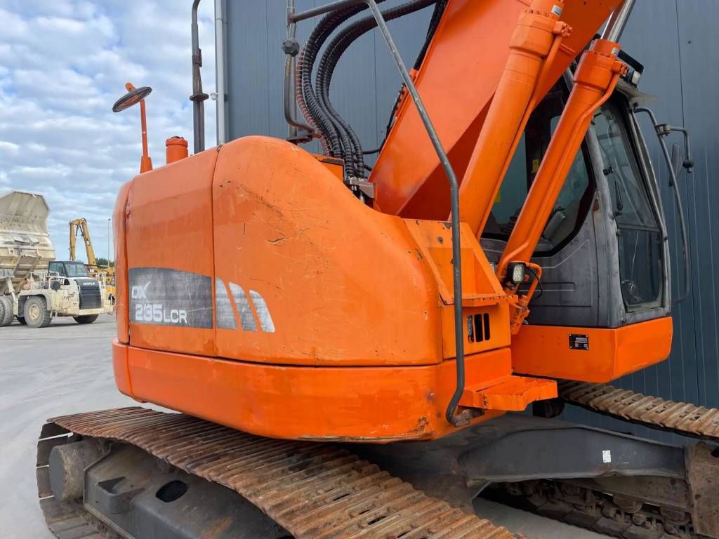 Doosan DX235LCR