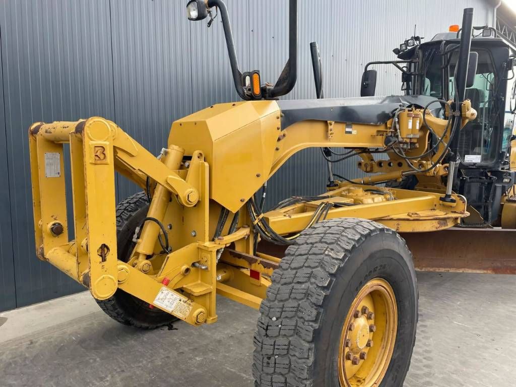 CAT 140M