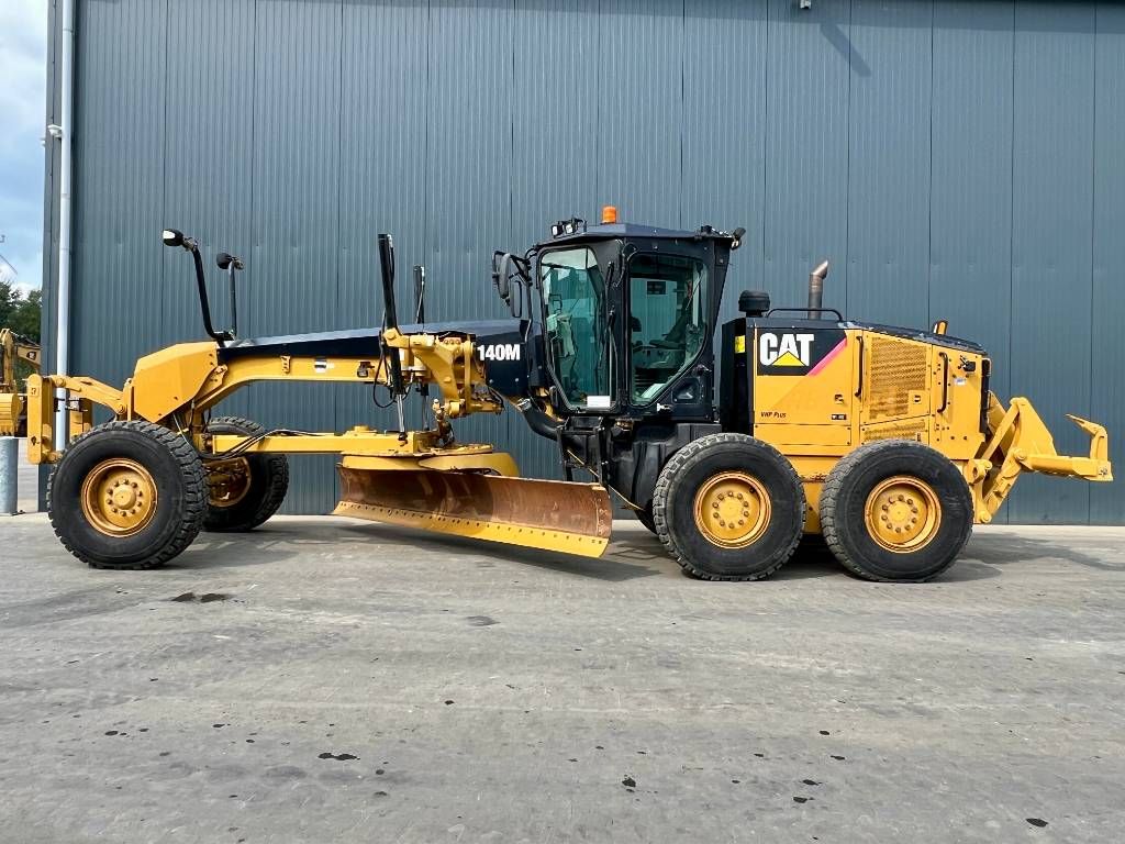 CAT 140M