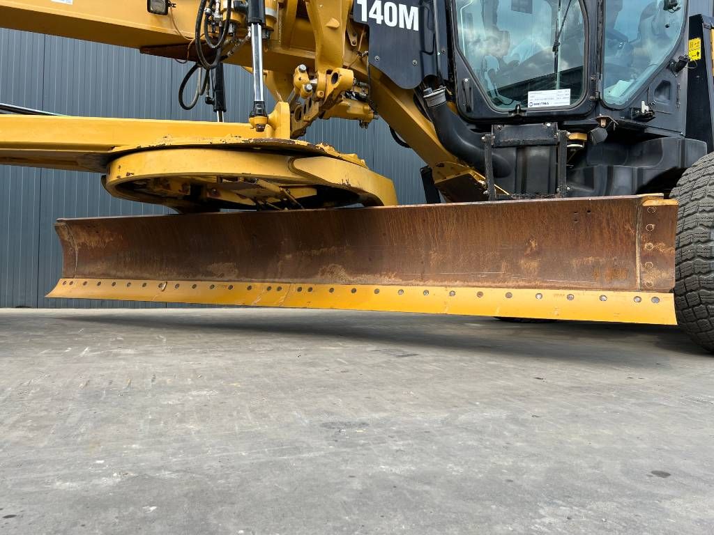 CAT 140M