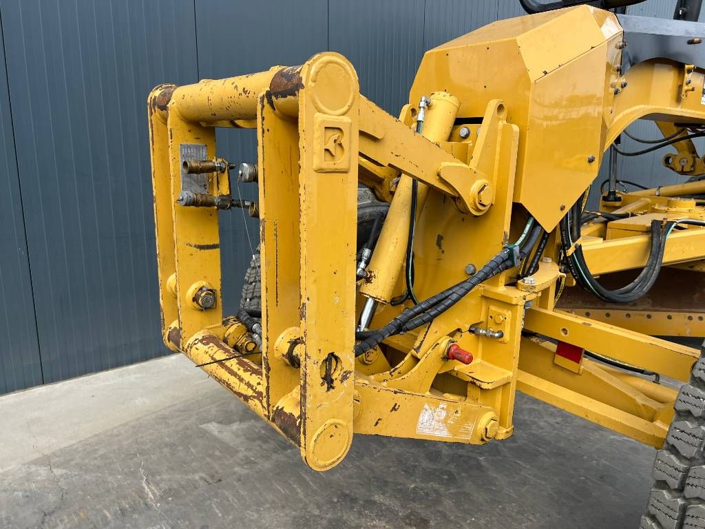 CAT 140M