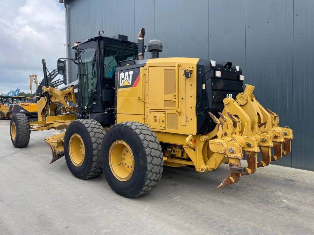 CAT 140M3