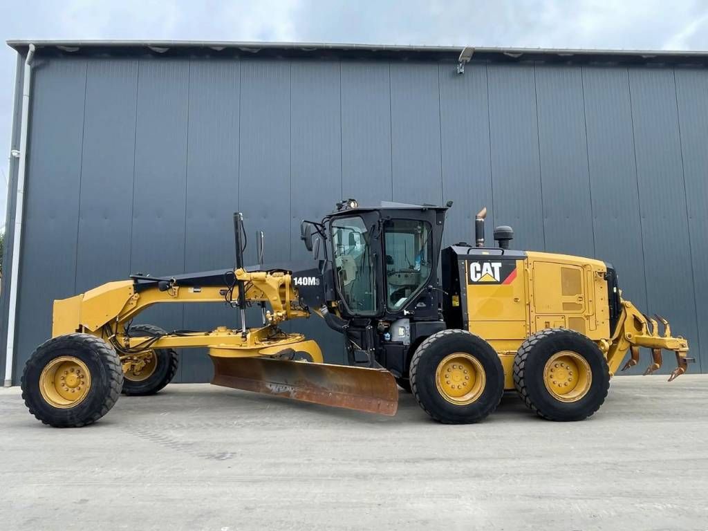 CAT 140M3