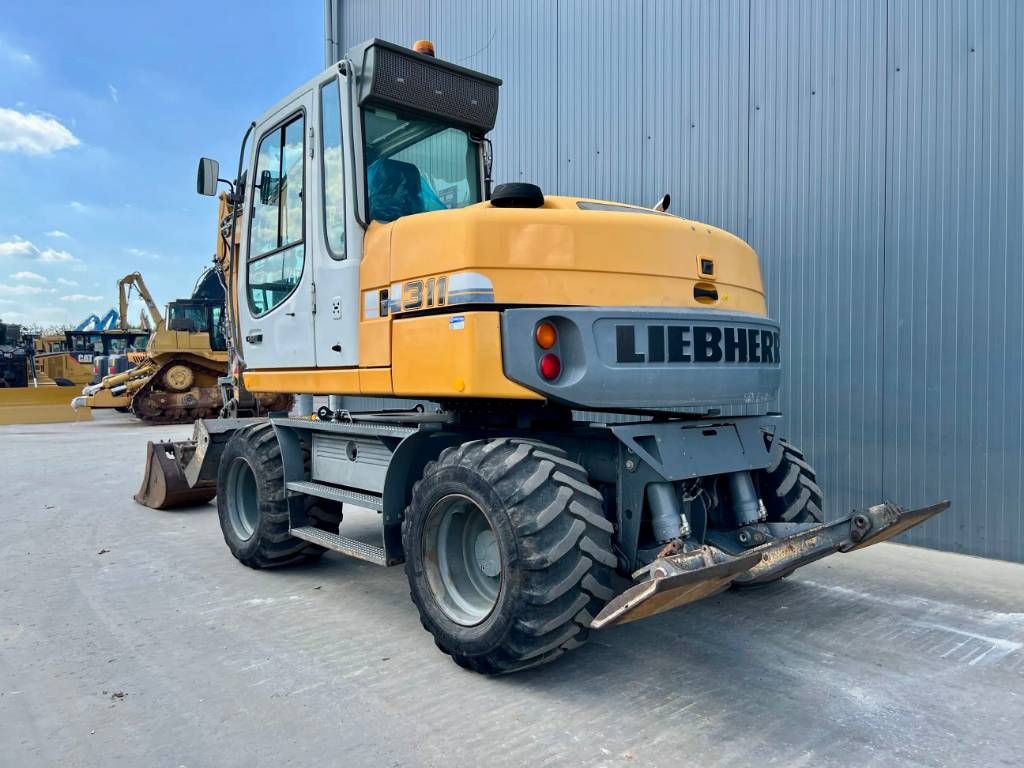 Liebherr A311 Litronic