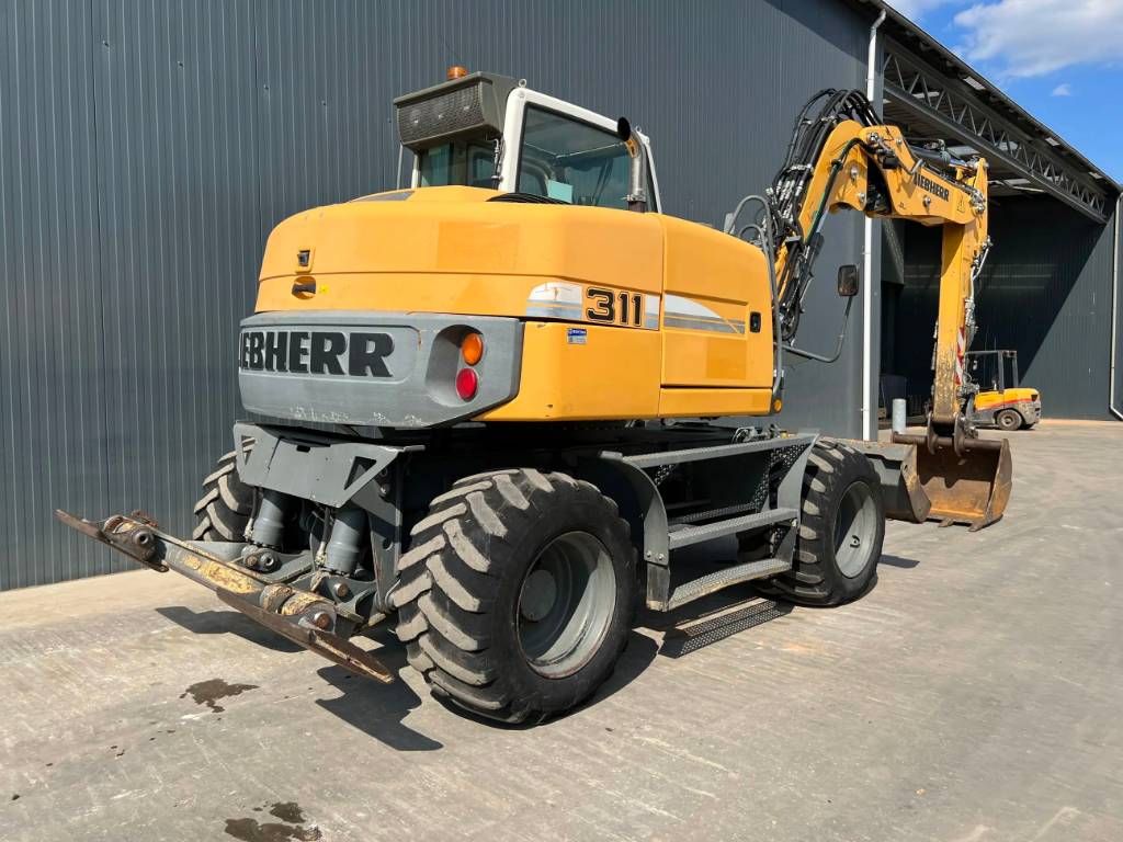 Liebherr A311 Litronic