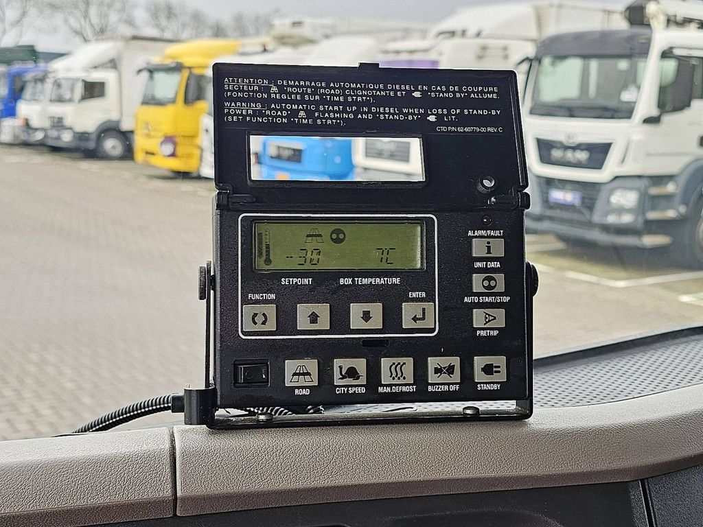 DAF LF 310 19t carrier lift