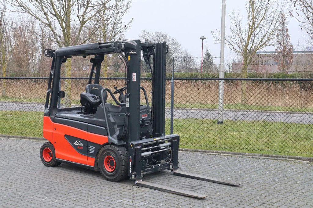 Linde E25 R-01 ROADSTER | DEMO | SIDESHIFT | FORK SPREADERS