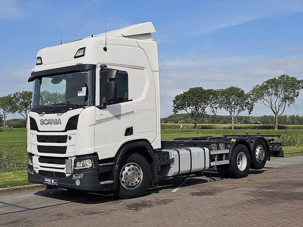 SCANIA R450 6x2*4