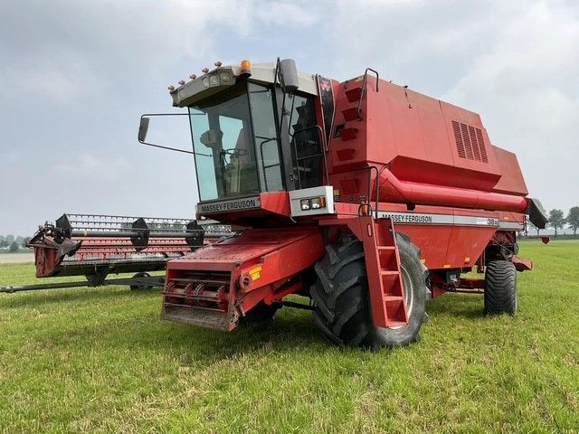 Massey Ferguson 38RS combine