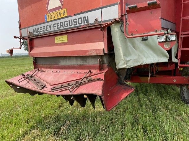 Massey Ferguson 38RS combine