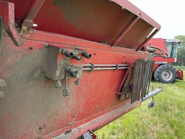 Massey Ferguson 38RS combine