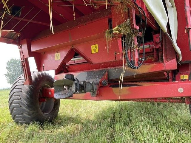 Massey Ferguson 38RS combine