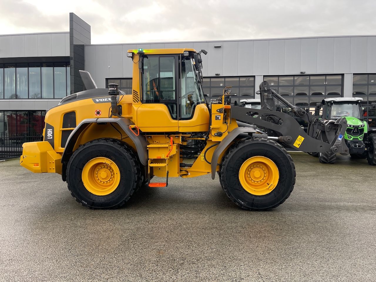 Volvo L90H