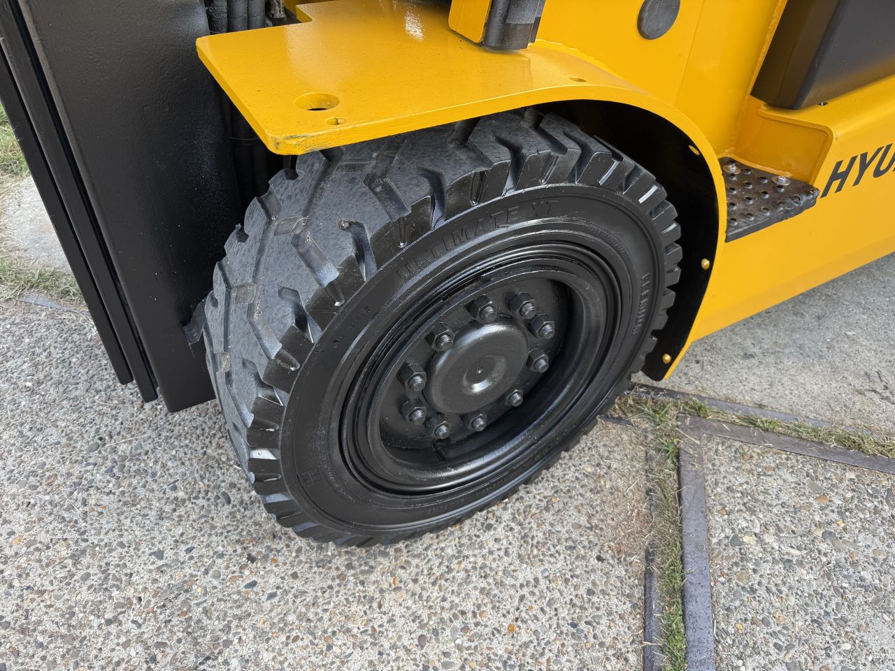Hyundai 3500KG BJ2013 triplex Freelift 4 ventielen 3300uur