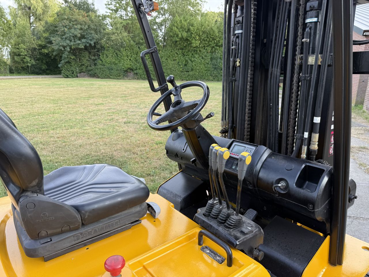 Hyundai 3500KG BJ2013 triplex Freelift 4 ventielen 3300uur