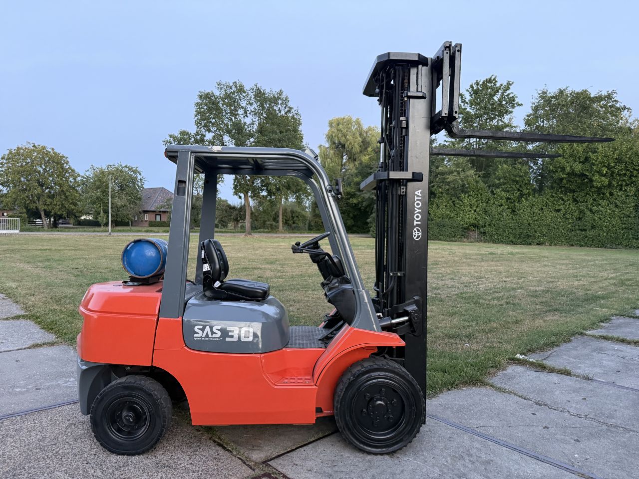 Toyota 7 serie 3 tonner lpg triplex 6M Freelift Sideshift