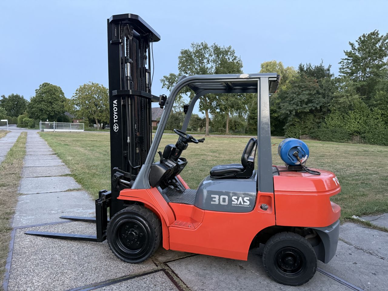Toyota 7 serie 3 tonner lpg triplex 6M Freelift Sideshift