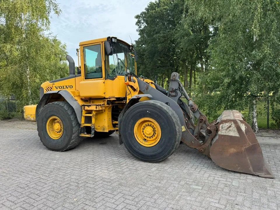 Volvo L90E Loader shovel
