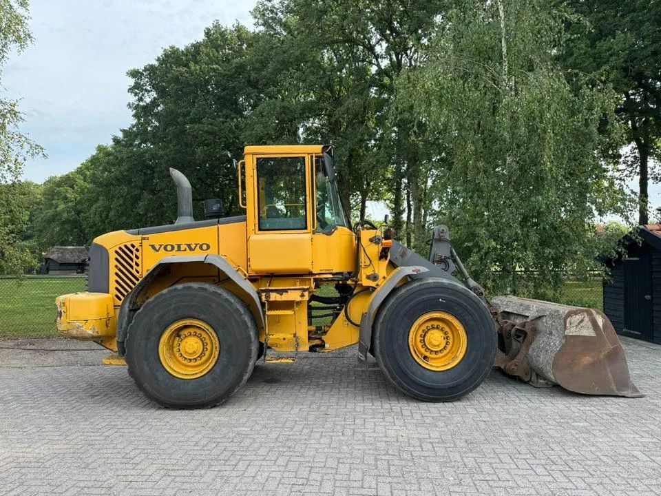 Volvo L90E Loader shovel