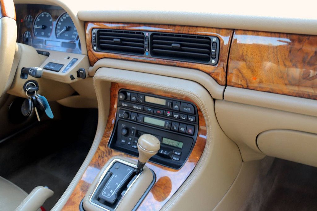 Jaguar XJ Sovereign 4.0 Benzin 1995 (Marge)